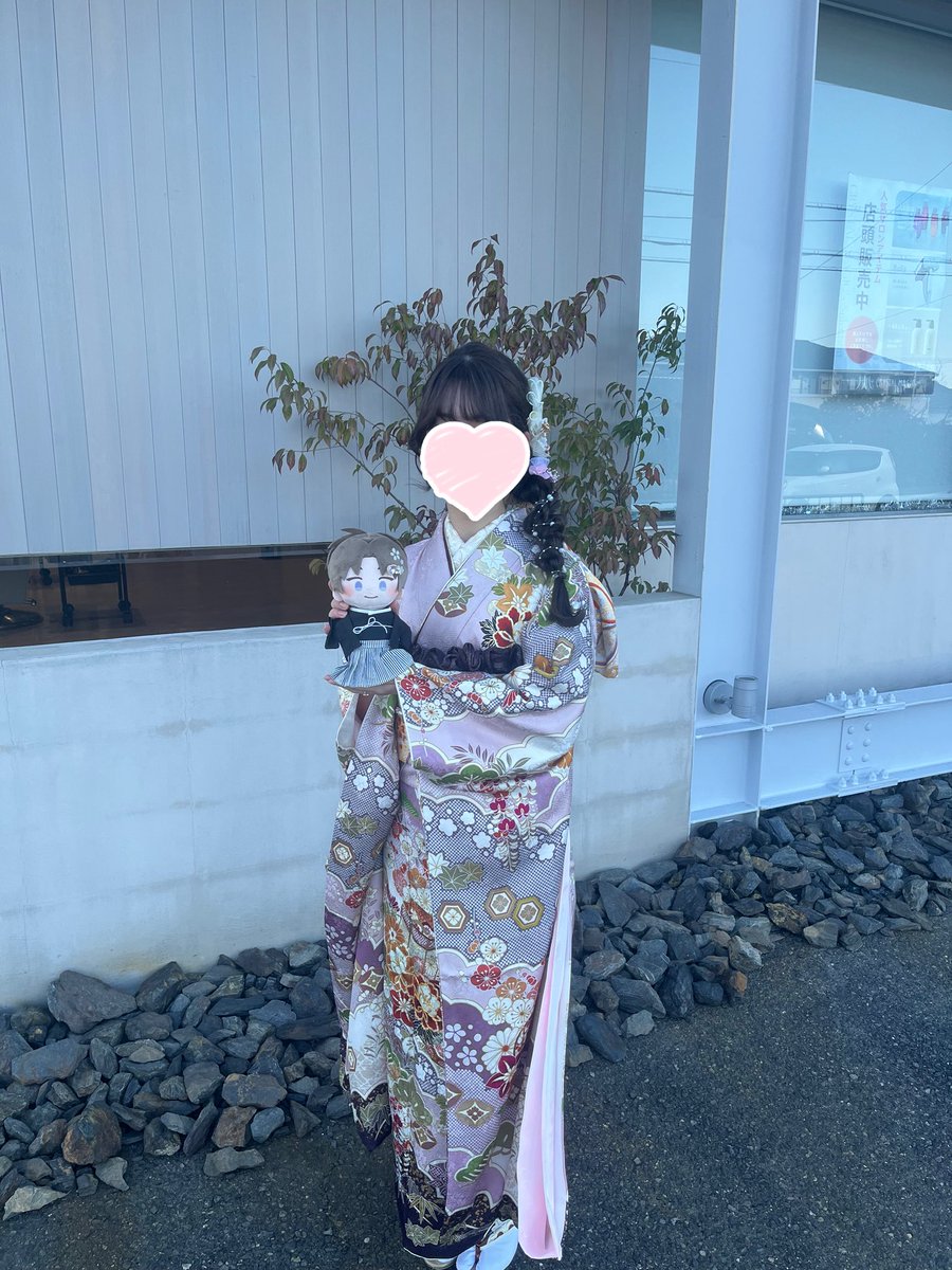 aya007112's tweet photo. 長谷部イメージの振袖♡
久しぶりに友達会うのって楽しいね🥳 https://t.co/TJ4H29uiEK