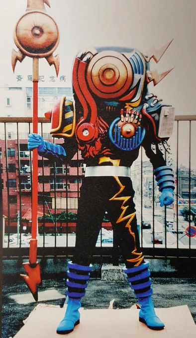 本日 #ボイスラッガー 放映開始記念日26周年 怪人(ブザー魔)とミューのデザインで参加出来とても嬉しかったです ちなみに現在のミュゥーさん 今もウチに居ます