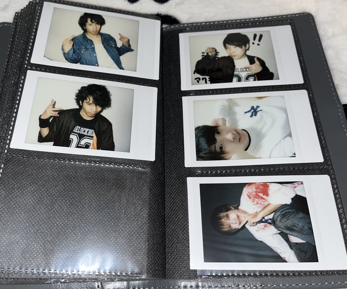 AaR57k's tweet photo. グッズ整理のため、アナタシア SLH 過去チェキ、グッズのお譲り先を探しています(画像参照)

値段詳細はALTにて。

しばらく現場の予定がないため、メルカリ、ラクマ通しで対応させていただきます。関西圏手渡し可能ですのでご相談ください。

リプ・DMにてご連絡お願いいたします(՞  ܸ. .ܸ՞)" https://t.co/QIBFPvxBcf