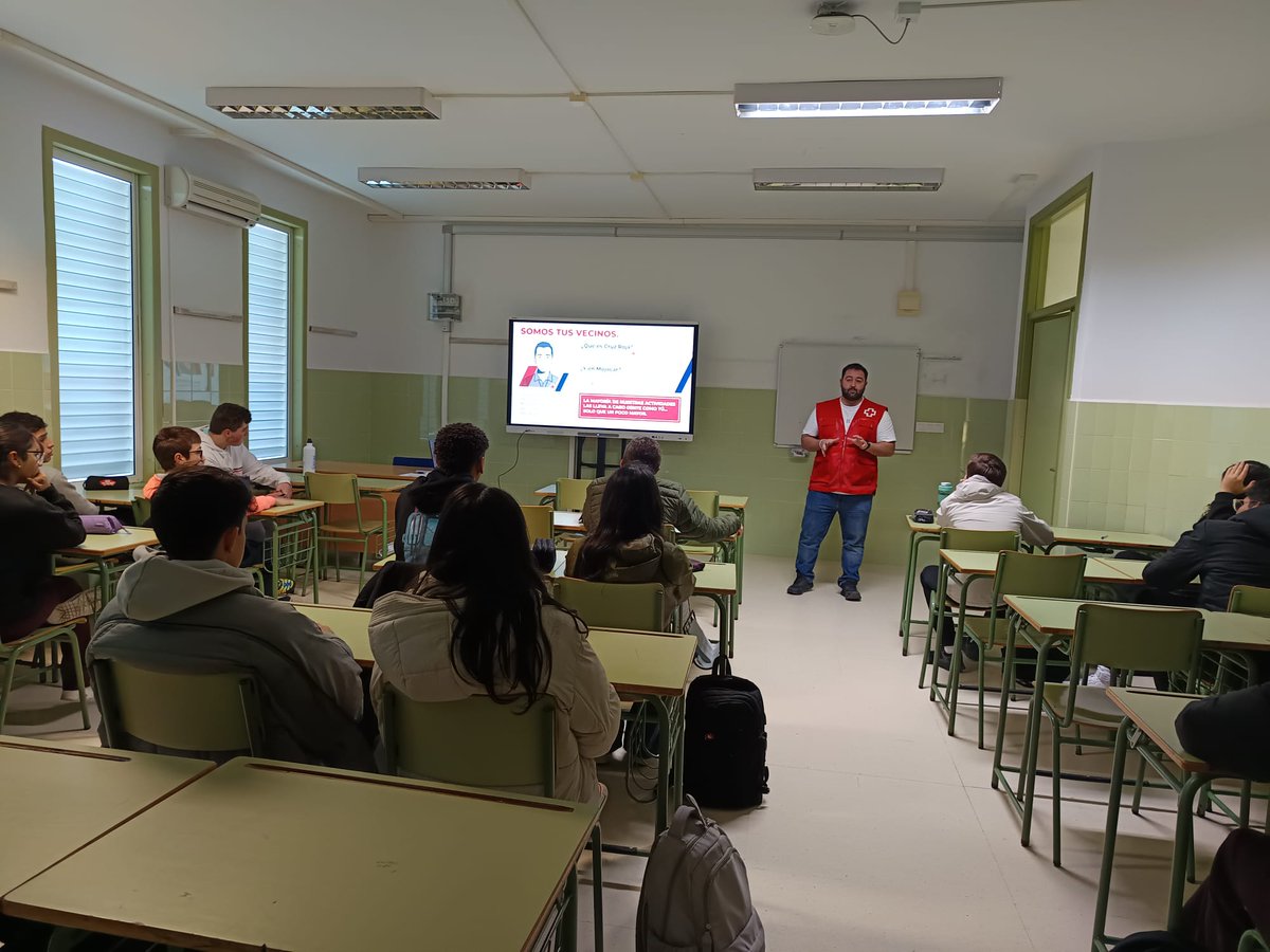 ¡Descubriendo juntos el poder del voluntariado! 🤝
En el IES Rey Alabez de #Mojácar con el alumnado de 4º de la ESO compartimos todas las actividades que realizamos desde la Asamblea Local de Cruz Roja en Mojácar.