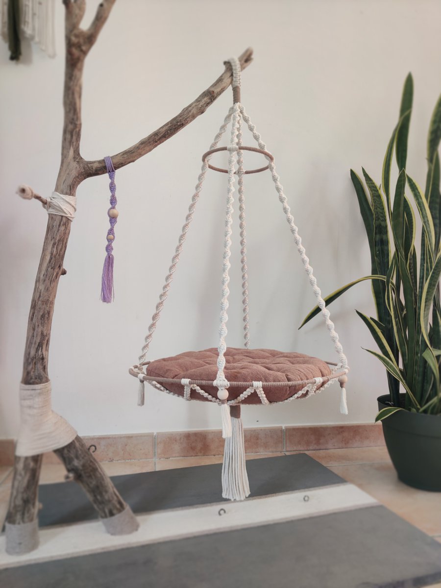 Que pensez-vous de mon hamac pour chat ?? 😻
Ce modèle est disponible sur la boutique, si vous souhaitez commander un hamac d'une autre couleur contactez moi 😊