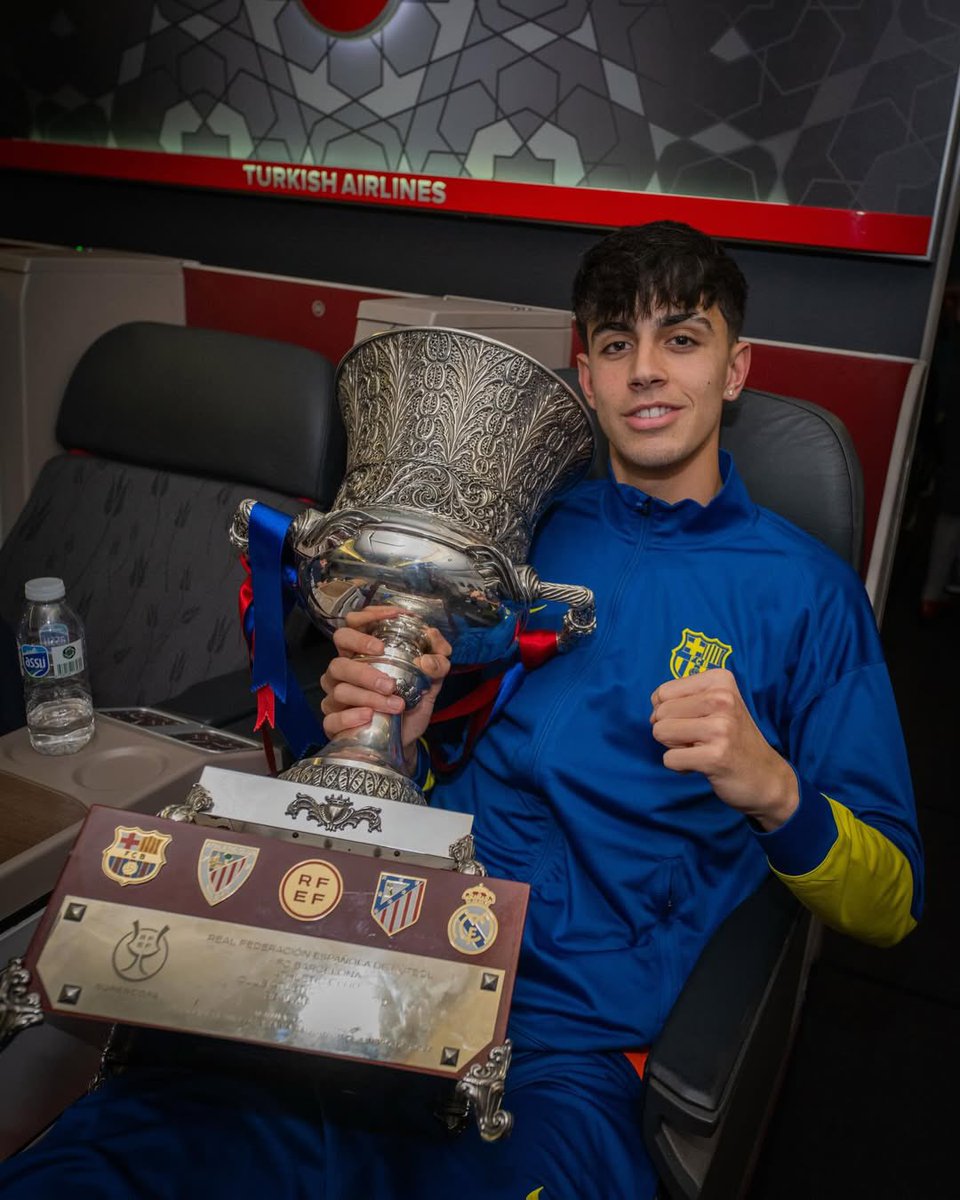 Marc BernalX tweet media