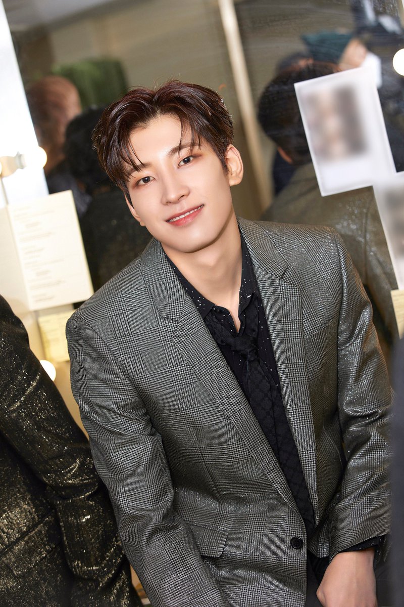 w2euw's tweet image. 210112 공계

SEVENTEEN on The @ latelateshow with James Corden