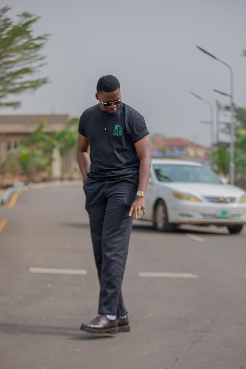 Iam_pelps's tweet photo. Good morning  and Happy New week Nigeria 🇳🇬 https://t.co/vsEzeOkXgi