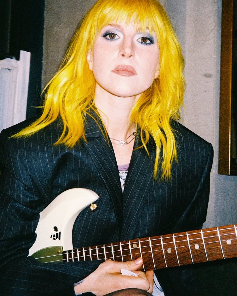 nvrfeltsoglum's tweet photo. these pictures of hayley live rent free in my head🫠 wdym she just looks like this!?? https://t.co/xun8iXlOf1