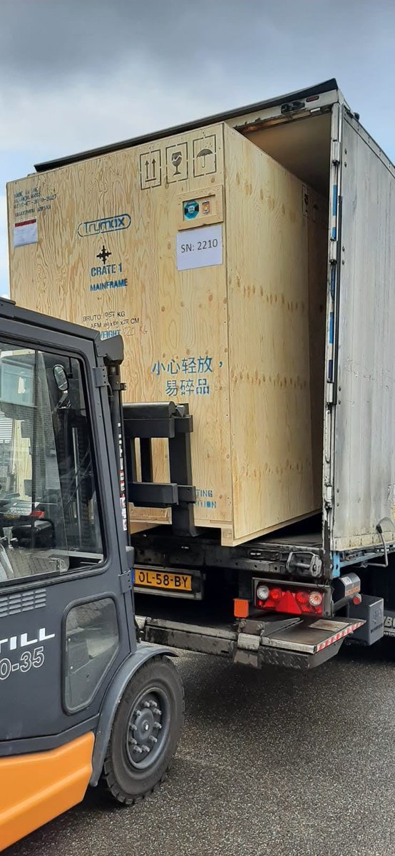 TweetTrymax's tweet photo. Our first NEO machine of the year is on its way to a customer, ready to start making an impact. On to the next one.
#trymax #hightech #semiconductor #nijmegen #dutchsemiconductor #semiconductors #tech #technology #innovation #techmanufacturing #technologysolutions https://t.co/Kr4X2paZ5B