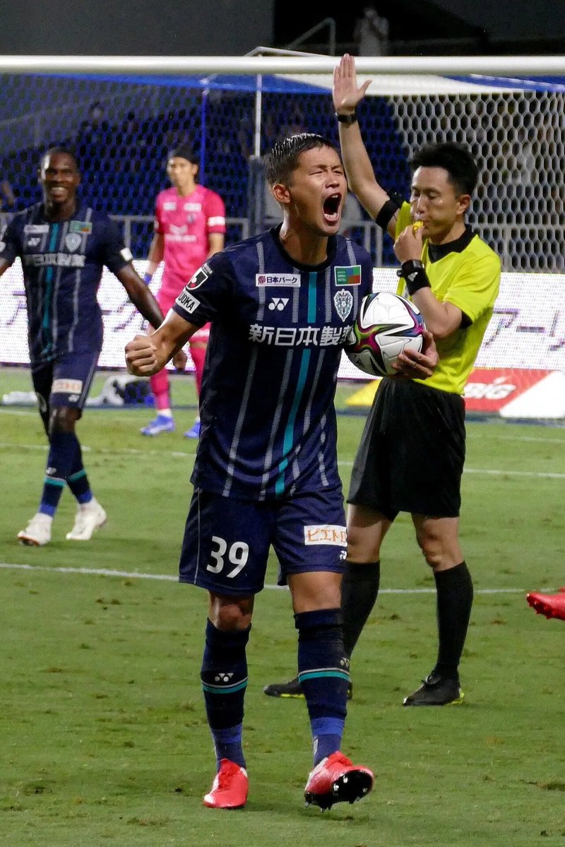 2021年アビスパに移籍してきた奈良竜樹は、J1仕様一級品のプレーを披露