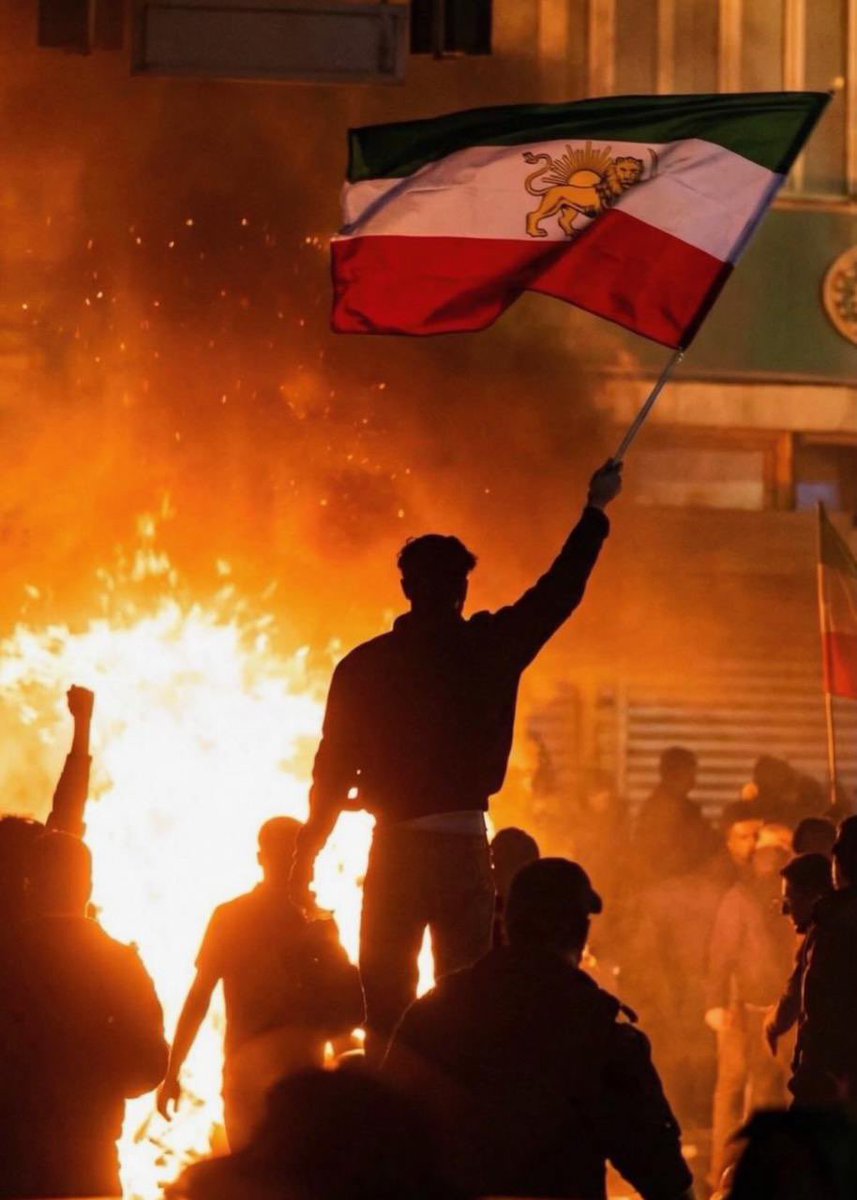 JulienOdoul's tweet image. 🇮🇷 En 48 heures, plus de 2 000 Iraniens ont été massacrés par le régime islamiste des Mollahs pour avoir crié "Liberté". 

Où est le blocage à Sciences Po ? Où sont les manifestations de #LFI Place de la République ?

Les "défenseurs des opprimés" sont aux abonnés absents.

#Iran