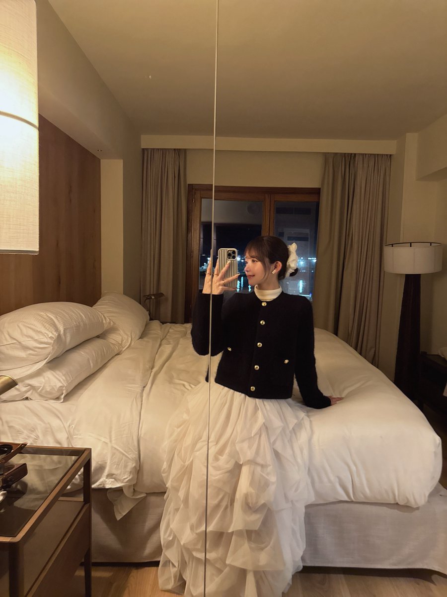 THE TOÉ Iris Tulle Skirtにanuansのニットを合わせた甘めコーデ。履くだけで気分が華やかになるスカート、何にでも合わせやすいし買って良かった💭♡ https://t.co/NEuwcr2tam