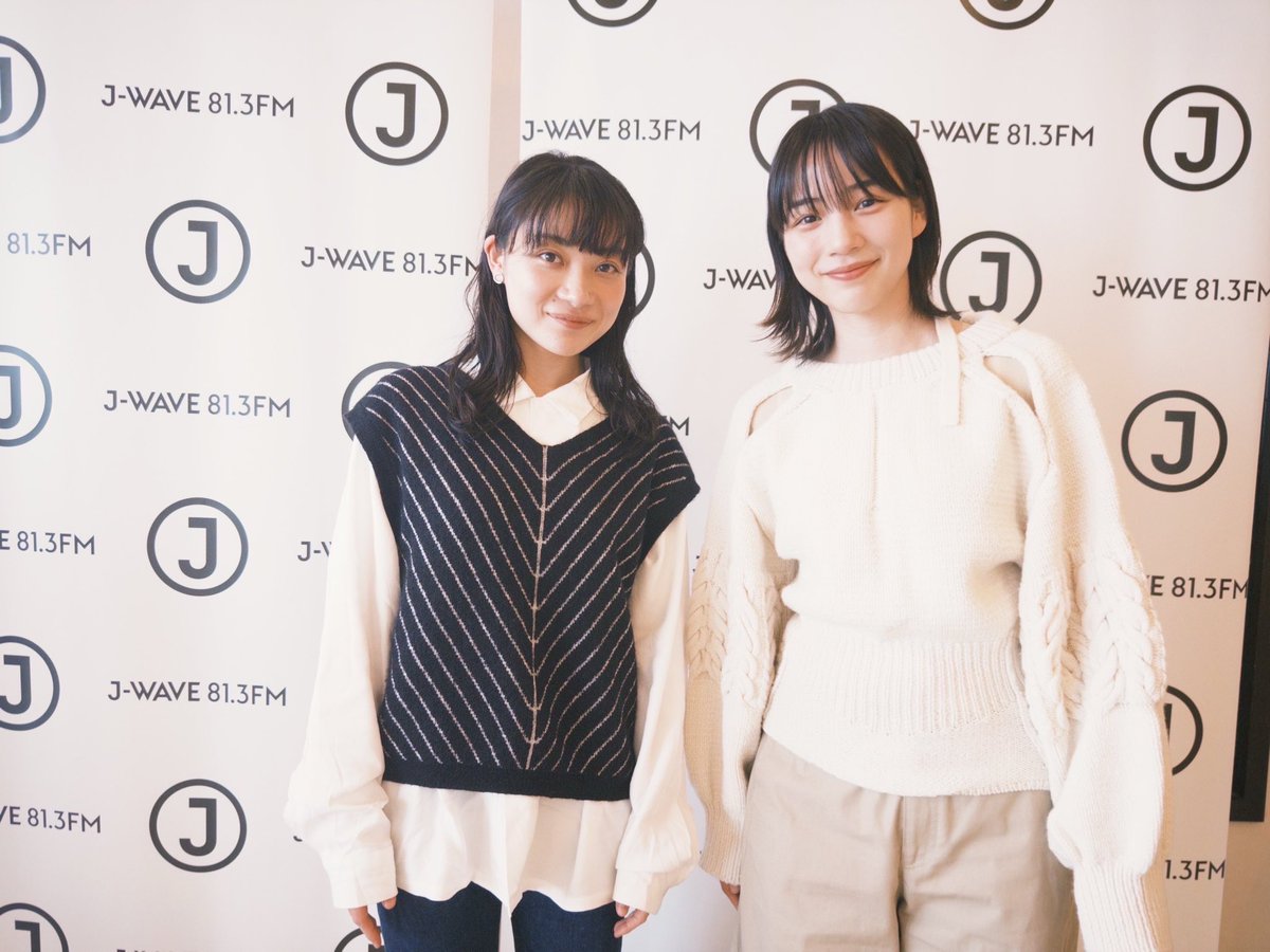 のん official tweet media