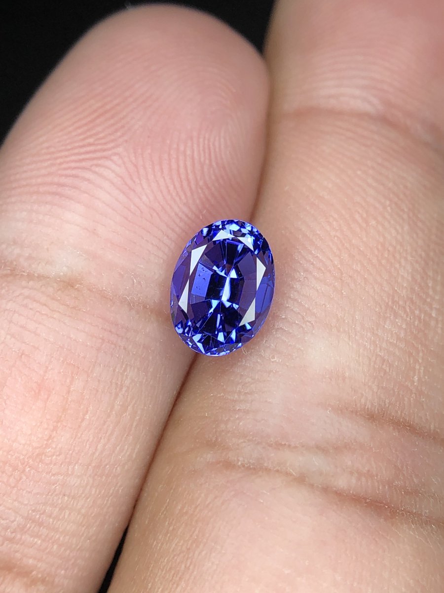 天然タンザナイトオーバル[ML8lI] ルース 0.61カラット 天然