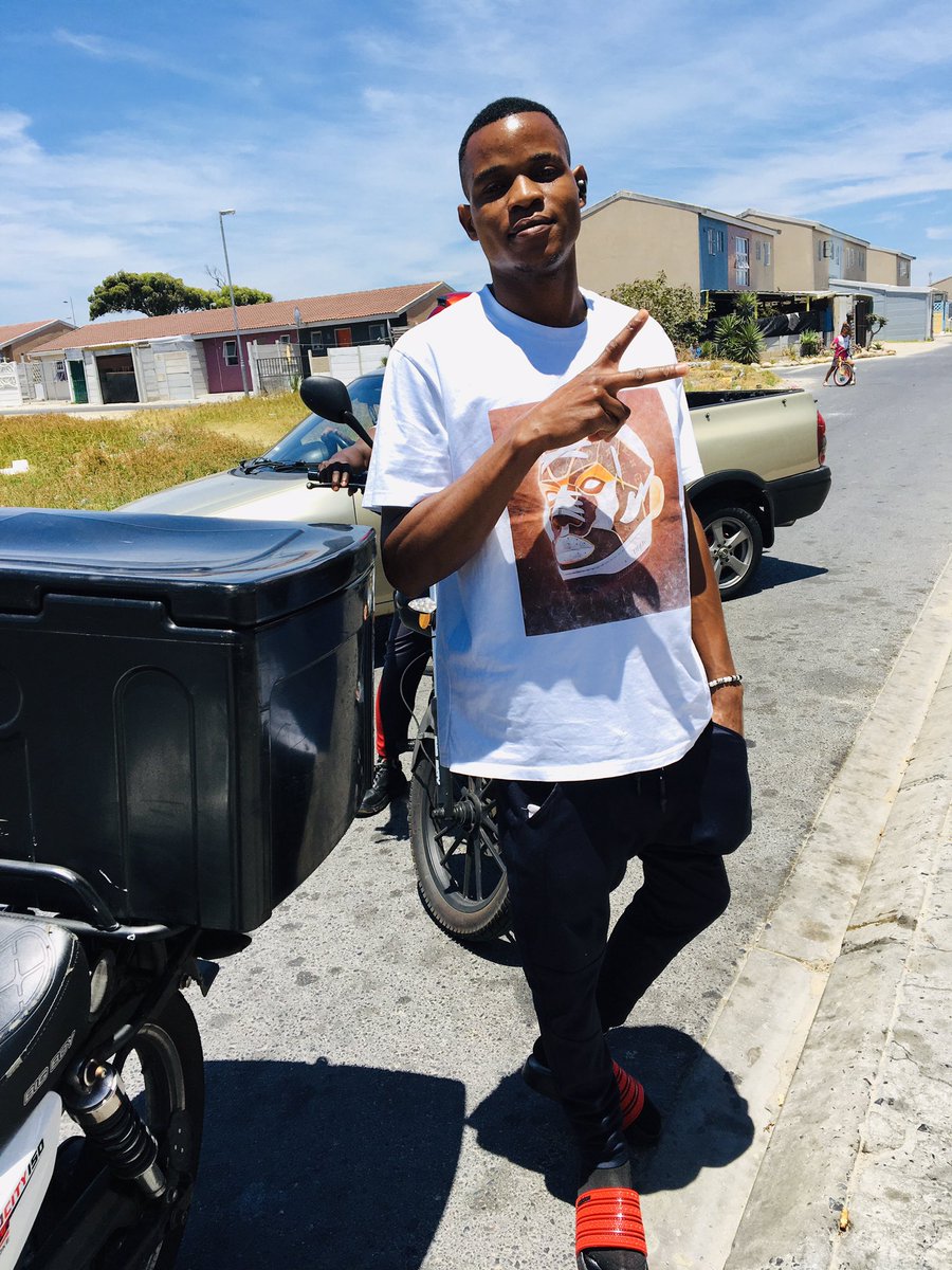 UAthunga's tweet photo. Ghetto🖤 https://t.co/k1Ketu4Wut