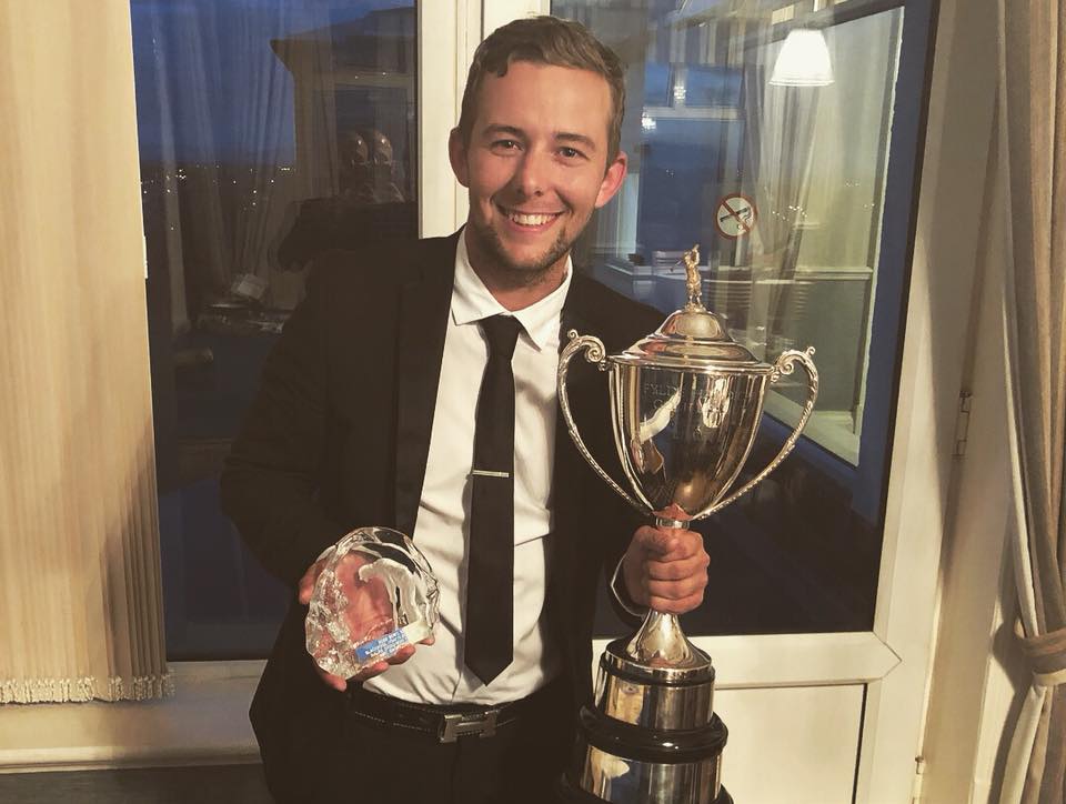 BFC_ExPlayers's tweet image. Happy 32nd Birthday today to former Pool reserve team midfielder, local lad .... Curtis Thompson 

Hope you have a great day Curtis !
👍😀🎂🍻⚽️🍊⛳️🏌️‍♂️

#SonOfSteve
#LovesHisGolf