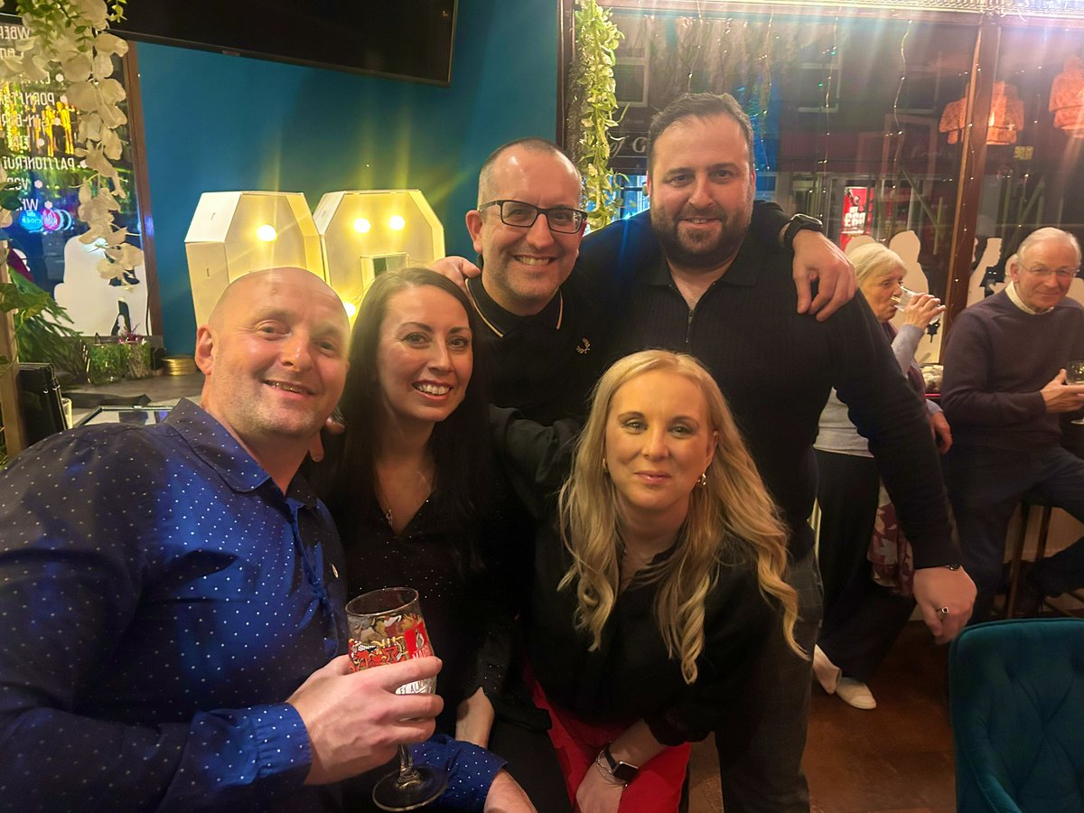 Erica 🏴󠁧󠁢󠁷󠁬󠁳󠁿🦢🦅❤️🖤🏉📚🤠🎶🎸🍕🍷☕️🍫 tweet media