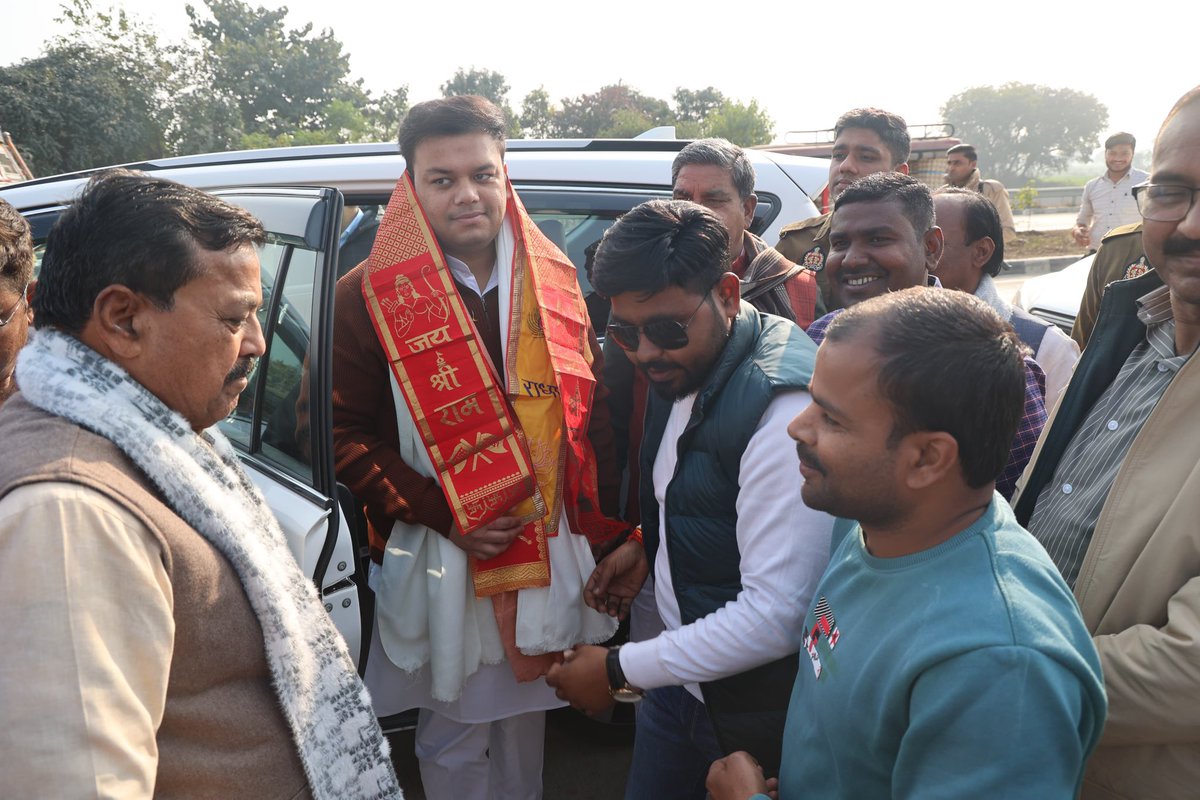 thisissanjubjp's tweet photo. छिबरामऊ, कन्नौज में आत्मीय स्वागत, स्नेह और सम्मान के लिए माननीय जनप्रतिनिधि गण एवं समर्पित कार्यकर्ता साथियों का हृदय से आभार!

आपका अपनापन, विश्वास और उत्साह सदैव नई ऊर्जा देता है और जनसेवा के संकल्प को और दृढ़ करता है। https://t.co/47eHGMzKUp