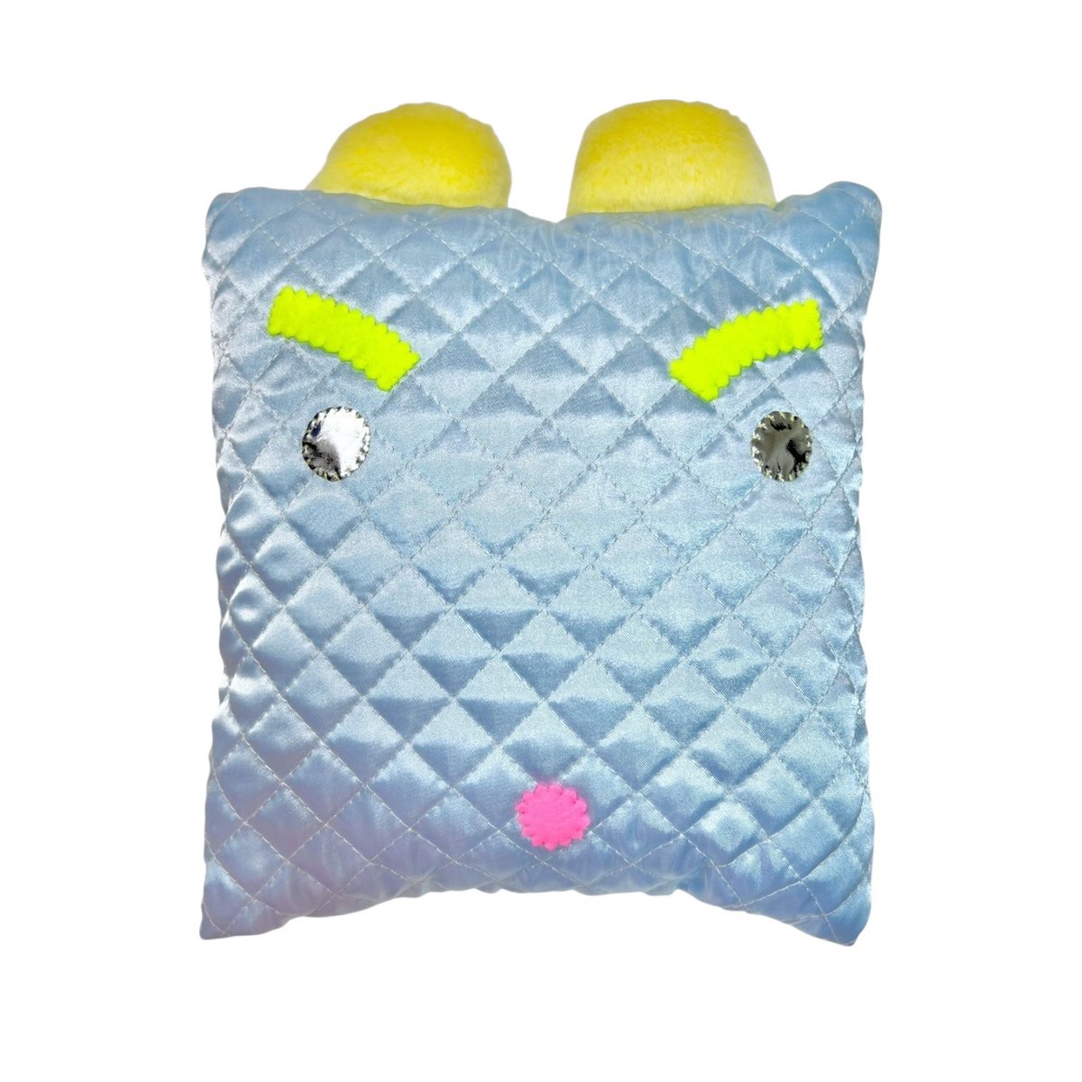 【むくり <a href="/mukuri/">／む／く／り／</a> 編みぐるみ&amp;ミニクッション】

編みぐるみの『クレイジーもっちり』『ハートキャッチ』と、
小さめクッションの『フワ耳くま』を
namo.オンラインショップにUPしました🆙

一点物で、紐が付いているので壁にも飾れます😉🐻💘🎀

▼namo.オンラインショップ▼
shop.namo-moriel.com