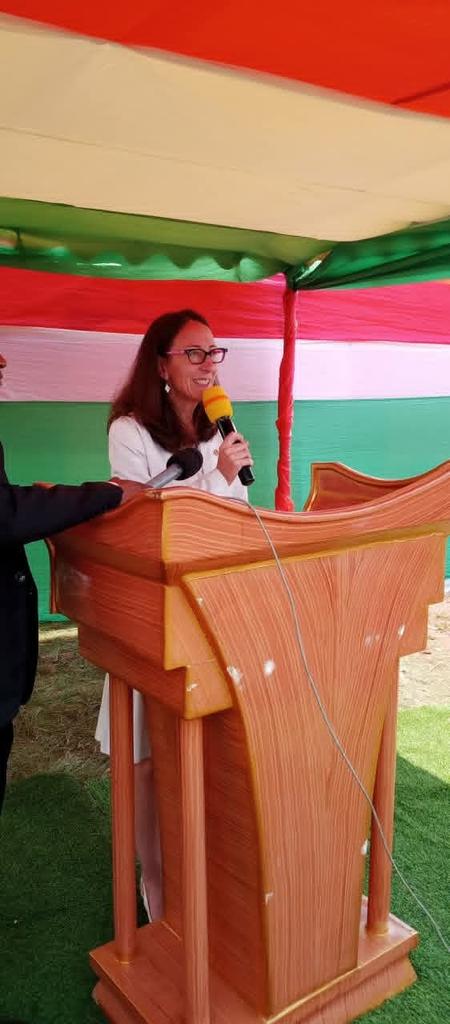 MagazineJimbere's tweet image. 🎯 Lancement du projet de recherche intitulé « Étude du système de production et d'approvisionnement inclusif et durable pour l'alimentation scolaire saine au Burundi », ce 9 janvier 2026 à #Muyinga, dans la @PButanyerera

🗣️ Ndayikengurutse Ernest, recteur de l’université East