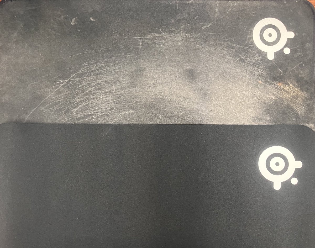 さすがに汚れてきたし、マウスパッド買い替えるか〜と何の気になしに