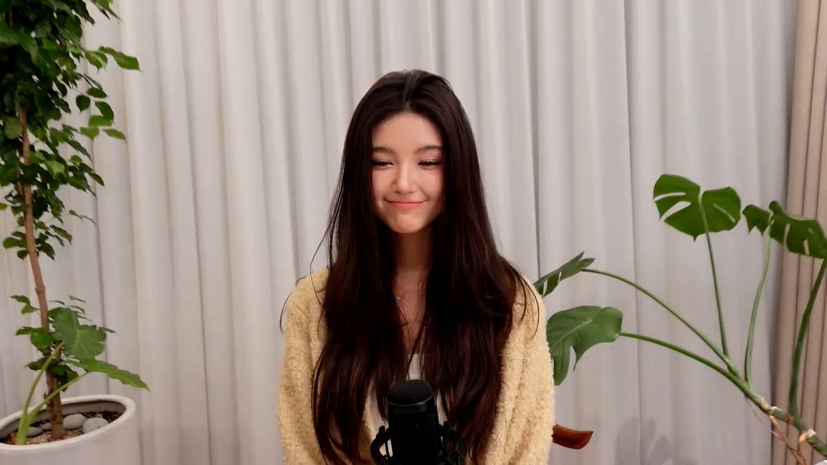 UpdateKGirls's tweet image. 🚨"Eu lutei até o fim para estar junto das outras meninas e essa verdade estará comigo para sempre." – Danielle Marsh em live.