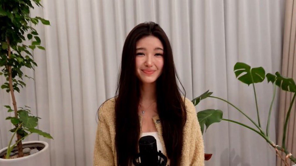 DanielleFr_Fan's tweet photo. ୭ YOUTUBE

Le live de Danielle a duré 10 minutes, elle a dit quelque chose de touchant 🥹

« J'ai combattu jusqu'au bout pour être ensemble avec les membres et cette vérité restera à jamais gravée dans ma mémoire »

#newjeans #뉴진스 #danielle #다니엘 https://t.co/CEMcHN7dd4