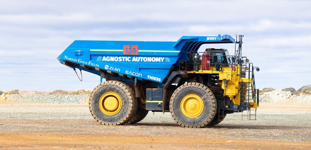 im_mining's tweet image. .@EaconMining has confirmed it has reached a significant project milestone in Australia, with a retrofitted #Komatsu HD1500 haul truck commencing fully #autonomous testing cycles without a safety driver at @NortonGoldField #Mulgarrie Open-Pit Mine shorturl.at/UyIL4