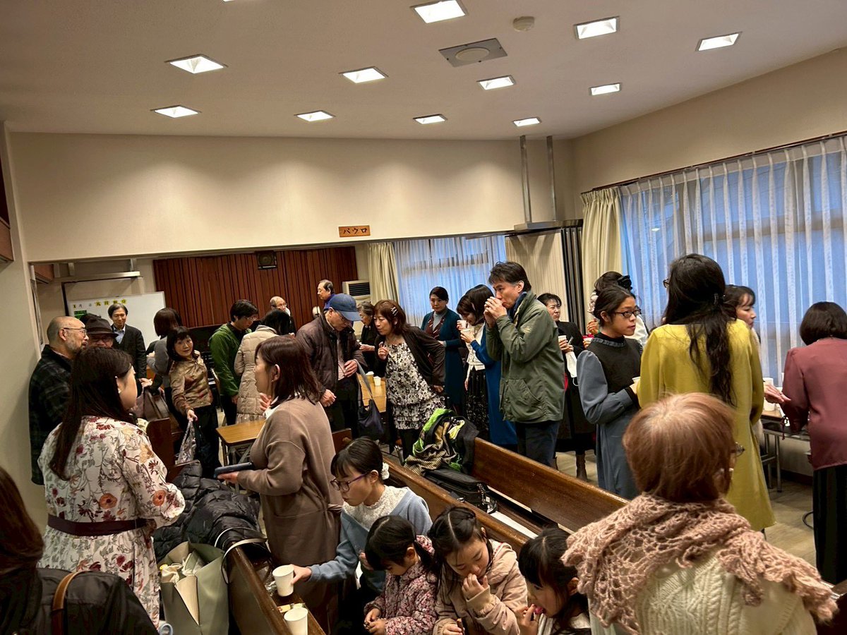 本日は、ユーオーディアのニューイヤーコンサート新年祝会でした。全21組のソロやアンサンブル盛り沢山のプログラム。

終わった後は、茶菓を囲んで交わりの時を持ちました。久しぶりの再会や初めての方も一緒に。大勢のご来場感謝します！