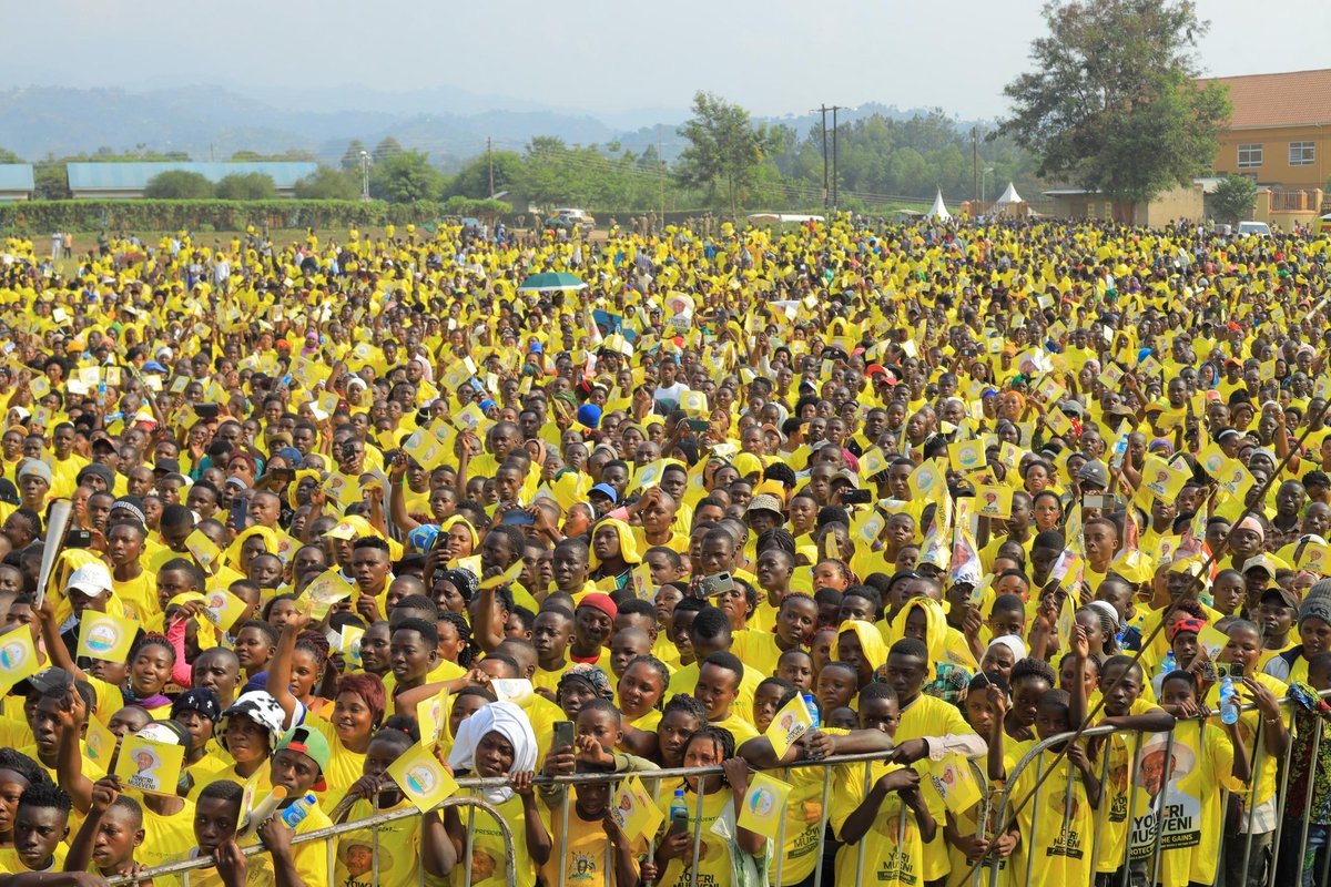 ericmuhangi22's tweet photo. Happening now * A warm welcome to Bukonzo East! H.E.@KagutaMuseveni received by Hon.@EngJonard for campaign rally
#ONVC
#Jonardmedia https://t.co/VQJl75tV1y