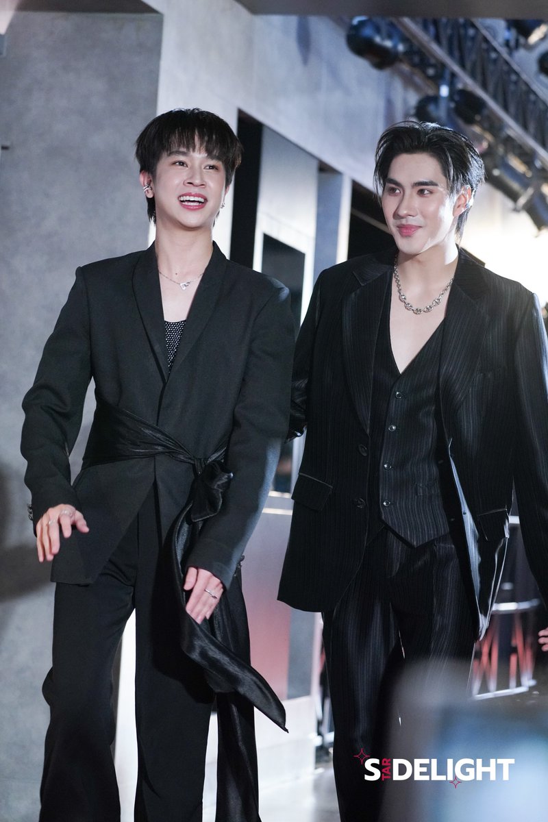 StarDelight tweet media