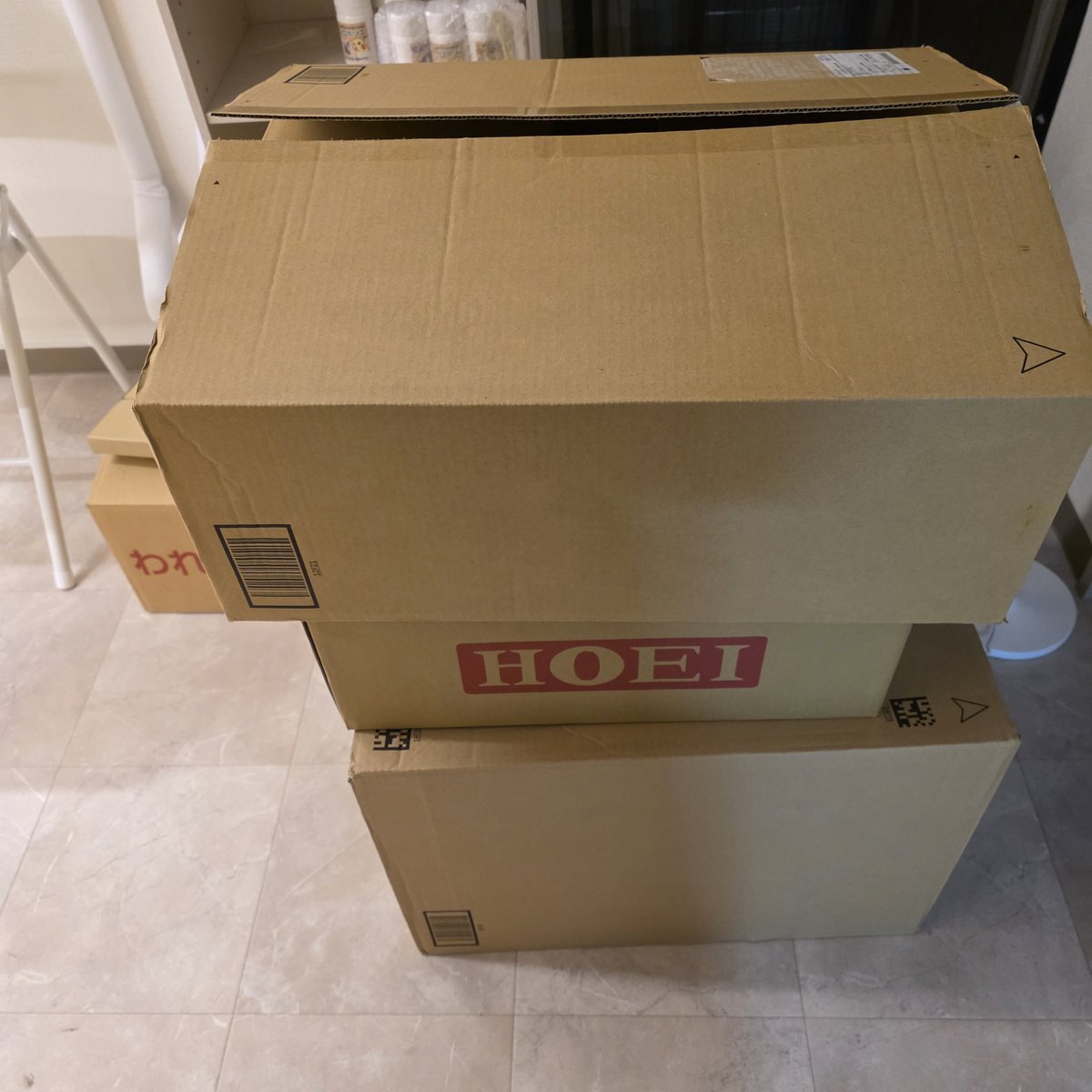 NS様、AN様、匿名様
ご支援ありがとうございました🍀

続々とレスキュールームからメインルームへのお引っ越し予定のため、35手乗り4ケージと止まり木のご支援、とても嬉しいです☺

男子チームで21手乗りに緊急避難しているズーちゃん、そして明後日投薬終了となる女子の対応に使わせていただきます💕