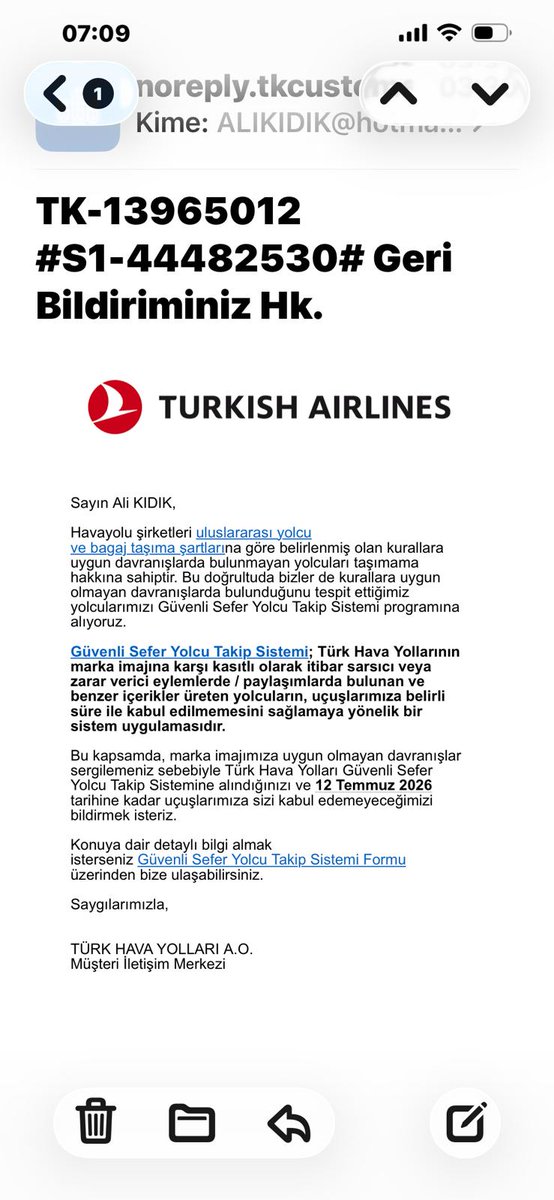 alikdk's tweet photo. Tarihe not düşüyorum…

Türk Hava Yolları’ndan bu sabah, “kara listeye alındığınıza dair” bir e-posta aldım.

Gerekçe olarak paylaşımlarım gösteriliyor.
Bunun bendeki karşılığı şudur: yazma, konuşma, yorumlama, görme, duyma.
Buradan sormak istiyorum:
 THY sizin şahsi şirketiniz midir?
Bugün bana uygulanabilen bu yöntem,
yarın kime uygulanacaktır?

Herkes bilsin.
Herkes görsün.