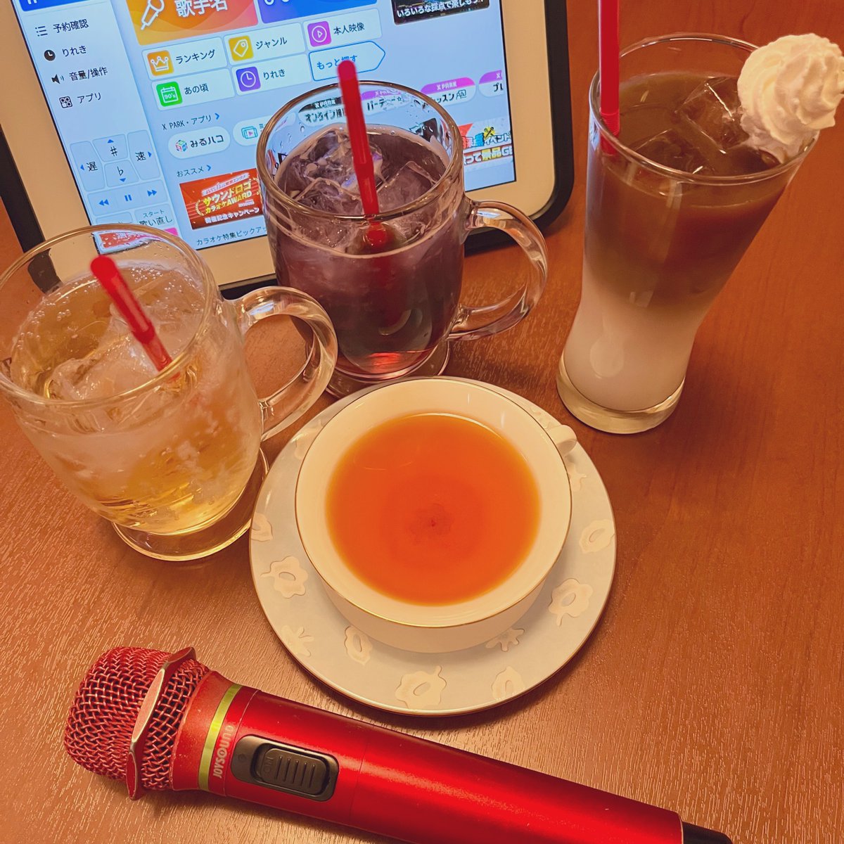 くぅ🍻🤍◝✩

ほぼ一人でかまくら作って疲れたのでキンキンビールが美味しすぎる🥹❄️⟡ 

時差投稿だけど昨日のいとこズとカラオケも🎤💗♪♪♪

明日からまたがんばりましょー❕🎀