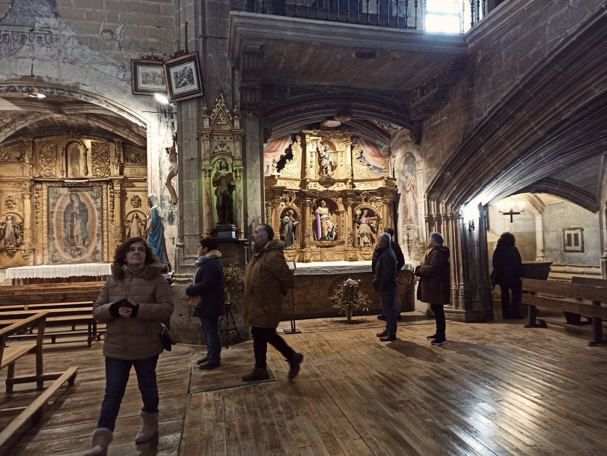 RiojaAlavesa's tweet photo. ⛪El sábado visitamos la Iglesia Parroquial de Nuestra Señora de la Asunción de Elvillar/Bilar.
Historia y arte en un templo con un impresionante retablo renacentista y ubicado en pleno #CaminoIgnaciano.
Y tú, ¿ya la conoces por dentro? ✨ https://t.co/sSjigO7btw