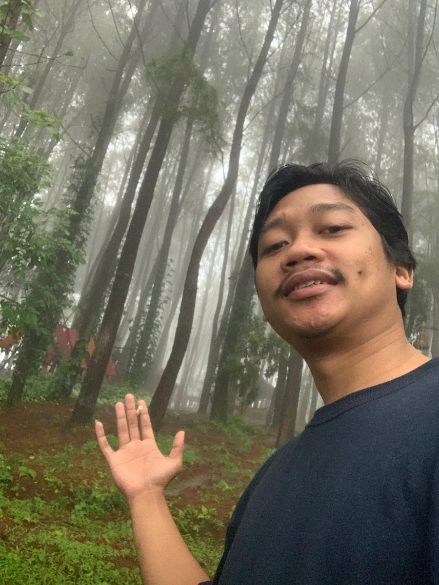 Anggaarksa's tweet image. Mari nikmati libur panjang ini