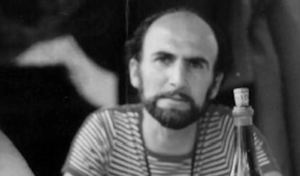 Montecitorio's tweet photo. Il #24gennaio 1979, #GuidoRossa, operaio e sindacalista di Genova, viene ucciso dalle Brigate
Rosse, dopo aver denunciato un fiancheggiatore dell’organizzazione terroristica. Il Presidente della
Camera, Pietro Ingrao, lo ricorda pochi giorni dopo in Aula: https://t.co/hvQJpts3I4 https://t.co/hl12uPasQq
