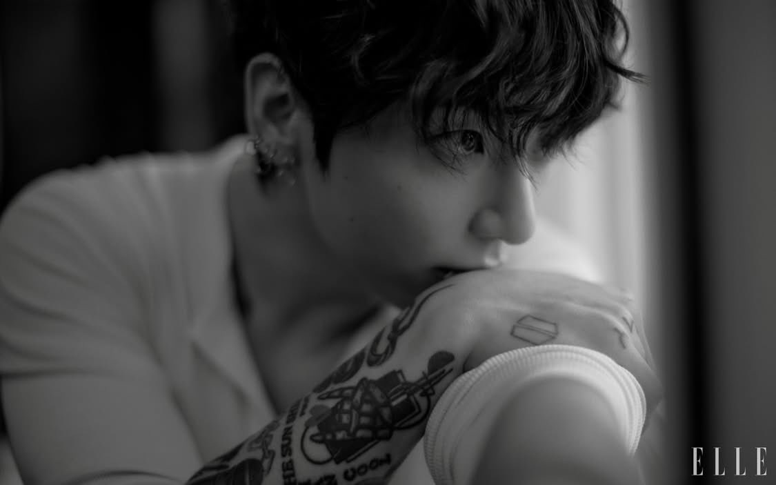 JJK_Times's tweet image. Jungkook @ Elle Korea Beauty Director Younji Jung Instagram (1/8)