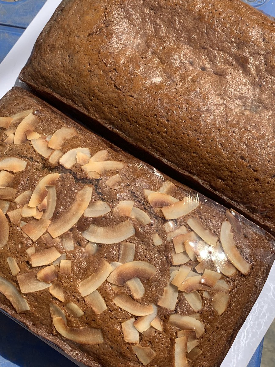 zeecakesntreats's tweet photo. I sell yummy cakes,pastries and banana bread in Abuja https://t.co/PQzj7XnuR2