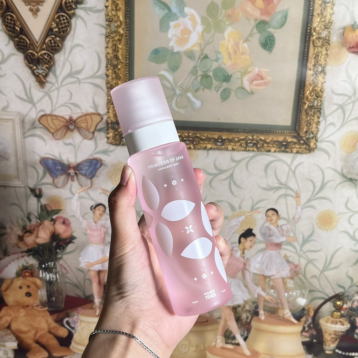 velvetkeik's tweet image. masih jadi combo favoritku, bener bener wangi cantik 😭👍🏻
vibesnya kayaa poster feel my rhythm bgt wkwkw wanginya cantik sumpah…