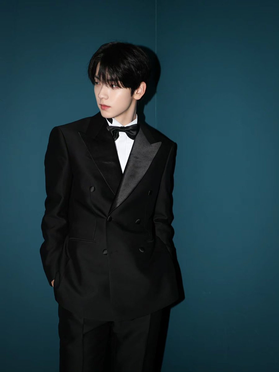 translatingTXT's tweet image. [260112] #soobin (@.page.soobin) instagram

“a fashionista in a suit”