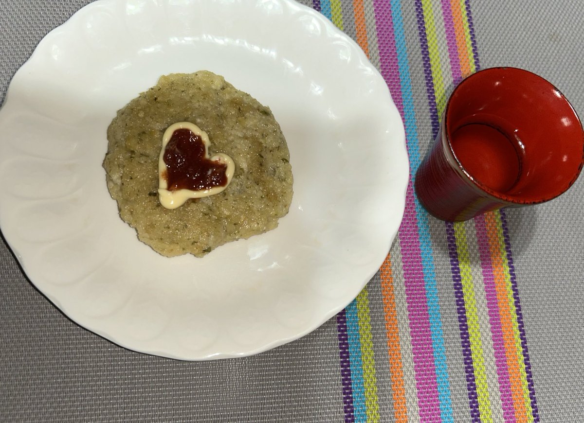 備蓄しておいた豆がさすがに古くなったので、餅にしてみました（そして晩酌）しかしこれからの食糧事情、ほんとに心配だなあ。今ある命に感謝して、祝島と我々全員にエールを送ります。
#上関原発おことわり
#私の月曜デモ