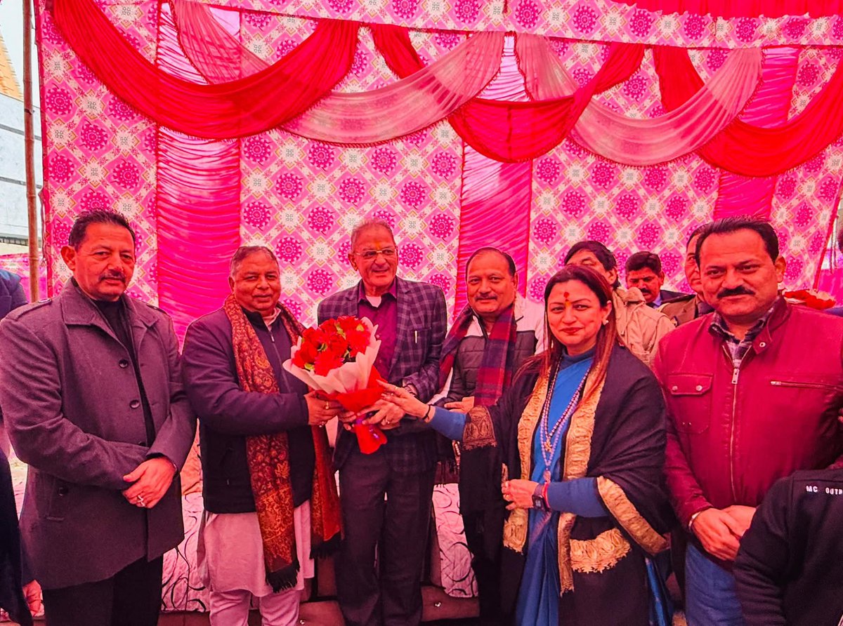 nareshsinghbjp's tweet photo. A pleasant meeting with Hon’ble LG Ladakh Shri Kavinder Gupta ji and J&amp;K BJP President &amp; Rajya Sabha MP Shri Sat Sharma CA ji at the residence of Shri Vinay Gupta ji. https://t.co/ie1aCRxFU9