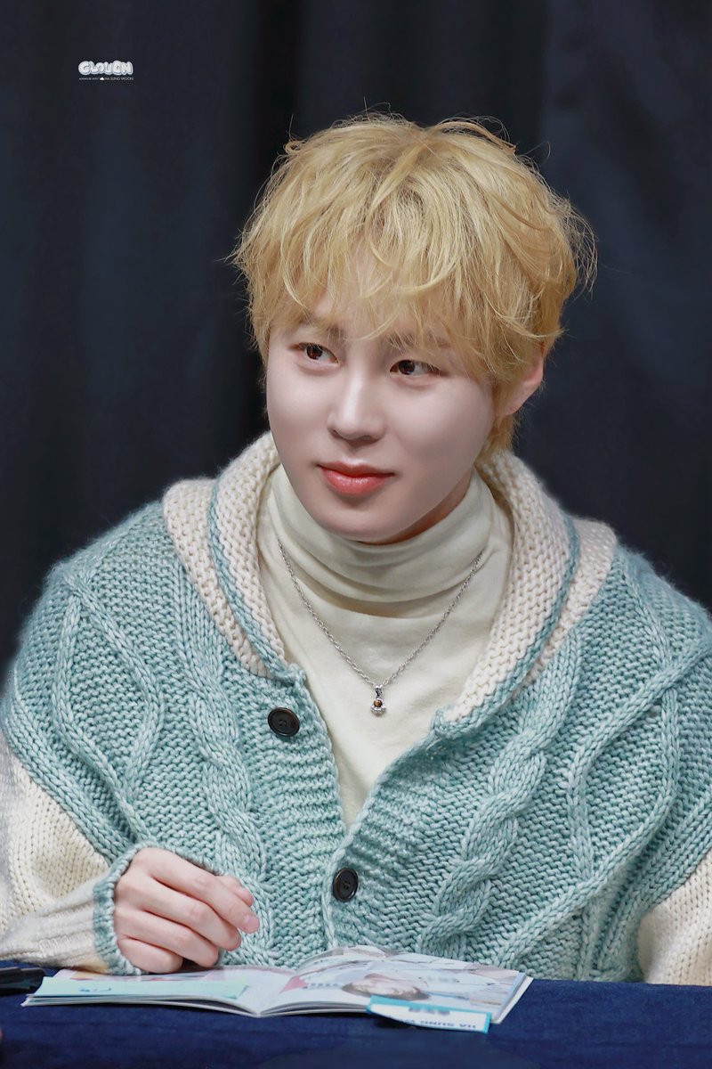 cloudn_hsw's tweet photo. 260111 하성운 시그팬싸

#하성운 
#HASUNGWOON https://t.co/E60deuaGJq