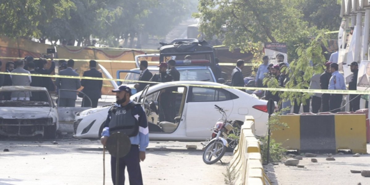 ikisahilnews's tweet image. 🇵🇰💥 Pakistanın Xayber-Paxtunxva əyalətinin #Tank rayonunda uzaqdan idarəolunan #bomba vasitəsilə baş verən #partlayış nəticəsində 5 polis əməkdaşı #həlak olub, 10 nəfər isə yaralanıb.