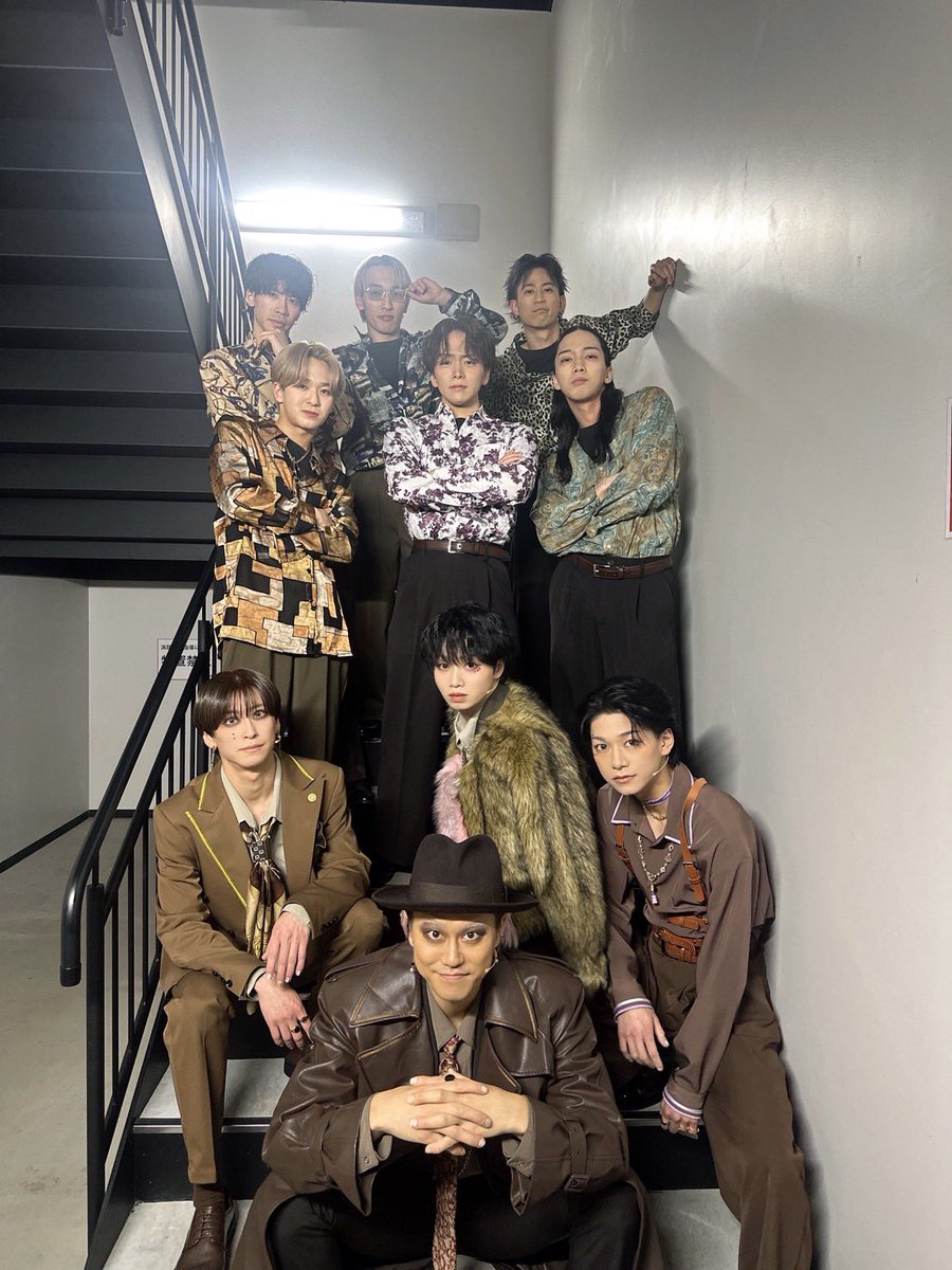 nattu515's tweet photo. Stray Cityシリーズ
「Club キャッテリア」
〜ドッグマフィアの襲来〜
本日もご来場ありがとうございました！
明日は休演日。
また明後日から劇場でお待ちしています🐶 https://t.co/ggFN2HZyog