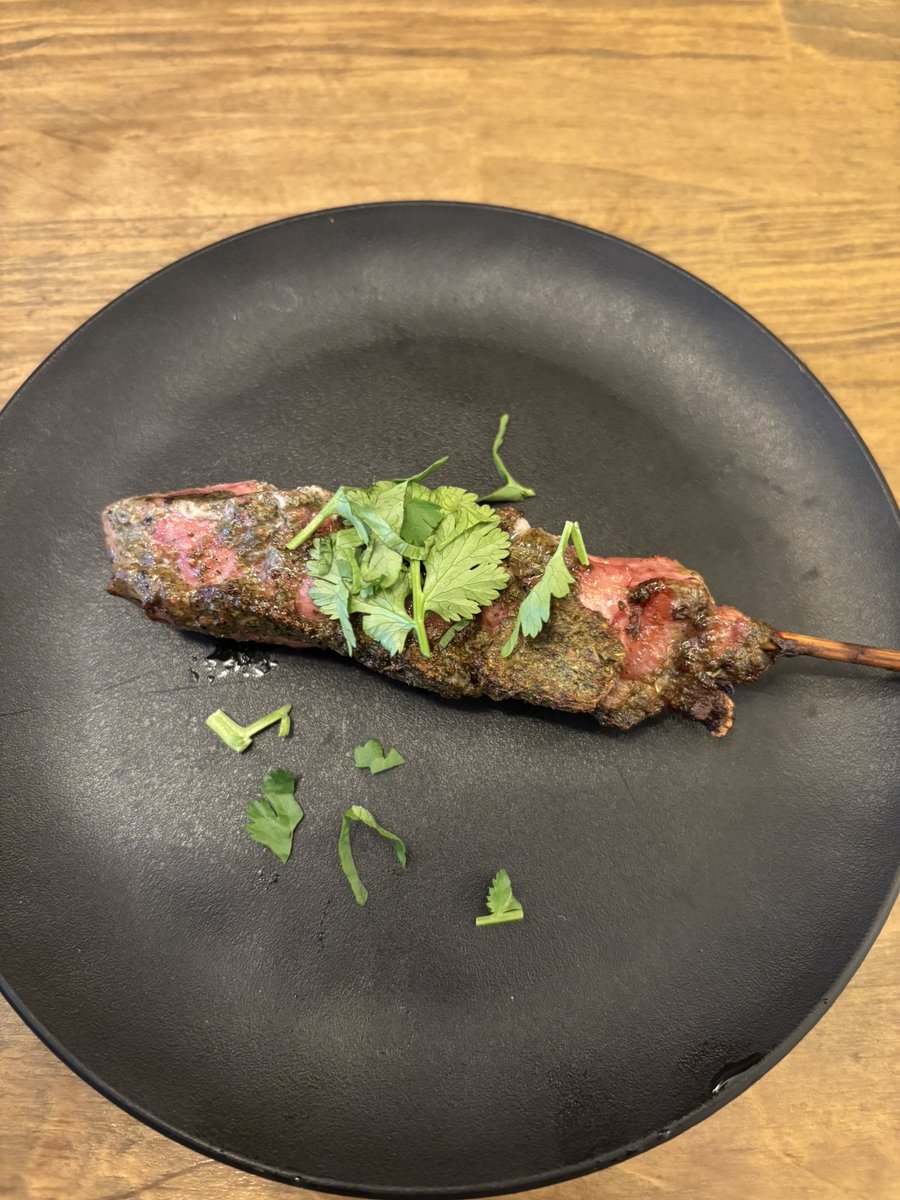 たびる＠noflyingcircus にてビリヤニを食す。ビリヤニへの拘りが尋常じゃないプレートで、溜まりまくったビリヤニ欲をようやく解消できた。
その後、店主の松永氏と個展を見に行って上野で飲みましたとさ。
そんな休日❣️

うちもビリヤニやる？