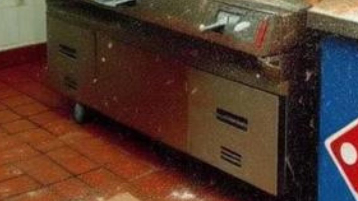 Domino's Pizza UK tweet media