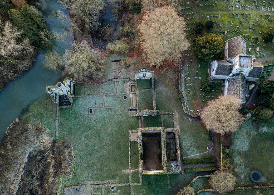 You might be interested to know that 3 new images have been added to my image library today.  phot.dk/od72/M