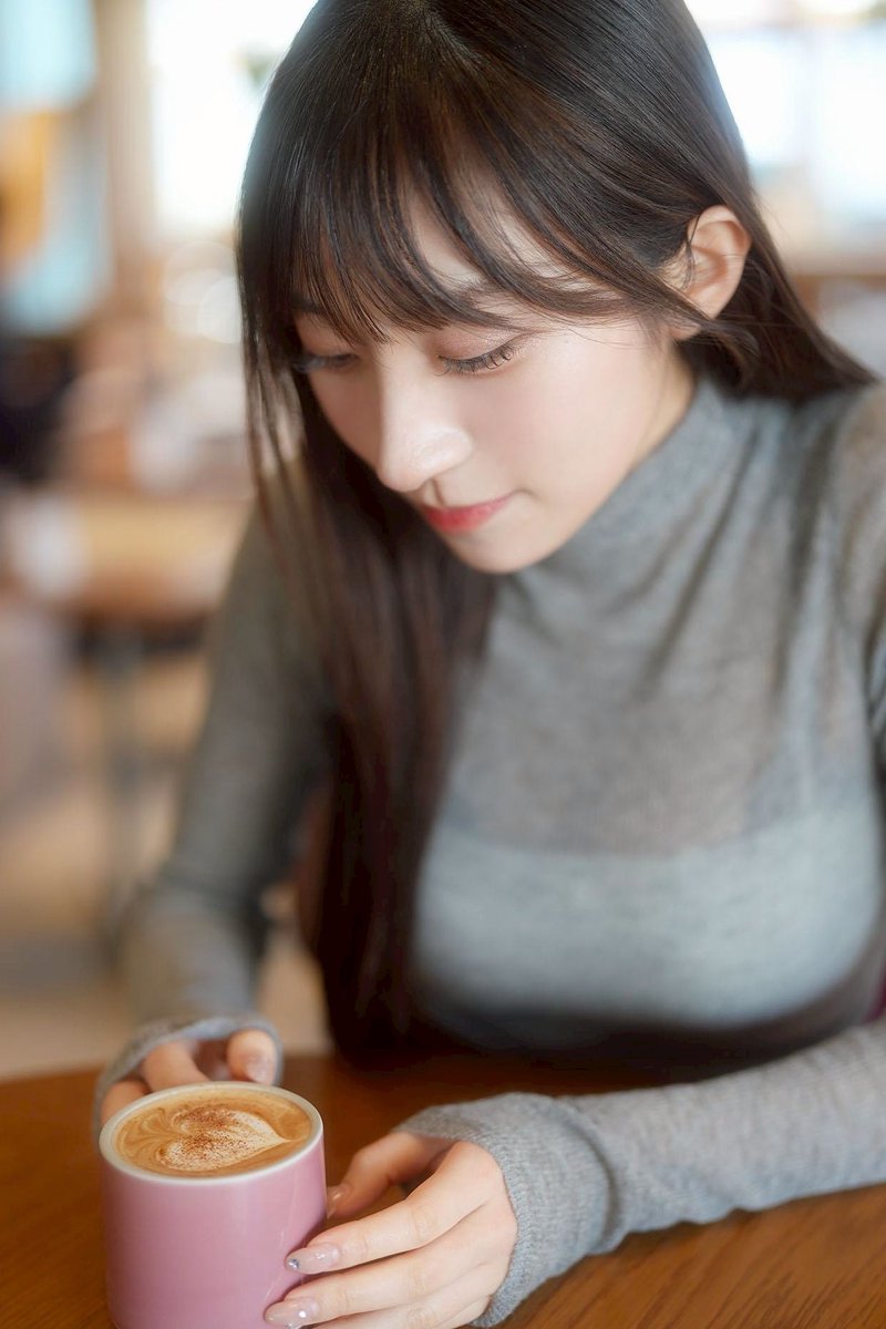 Yuri(紹介文をご確認ください) 寒いからあったまろう☕️