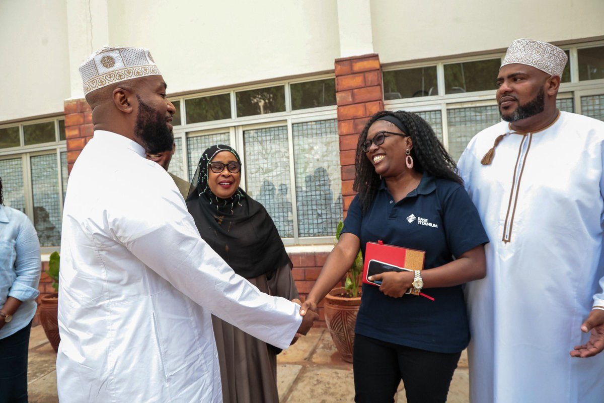 Base Titanium tweet media