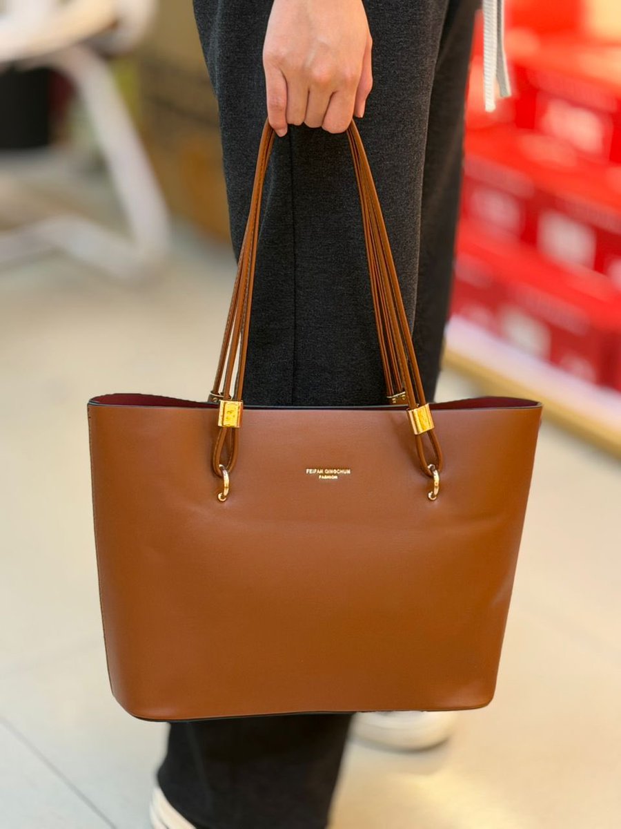 seralana2's tweet image. Buno buli butyaa ba dear 🥹

I know it’s January Naye muguleko 🙂‍↕️
0704938057