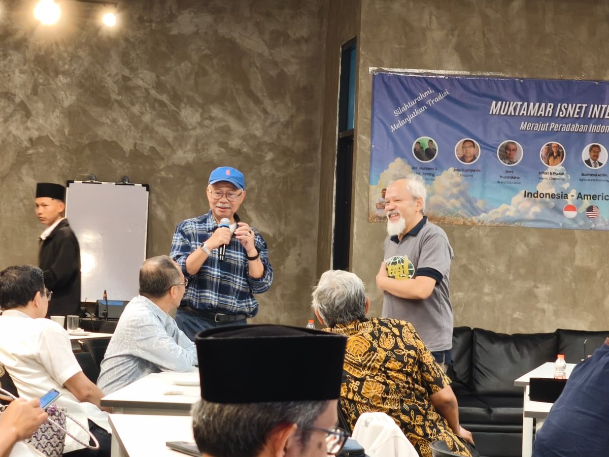 sudah lama gak ketemu bang ucok. sehat selalu bang